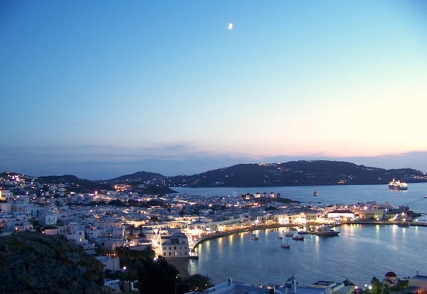 mykonos at night